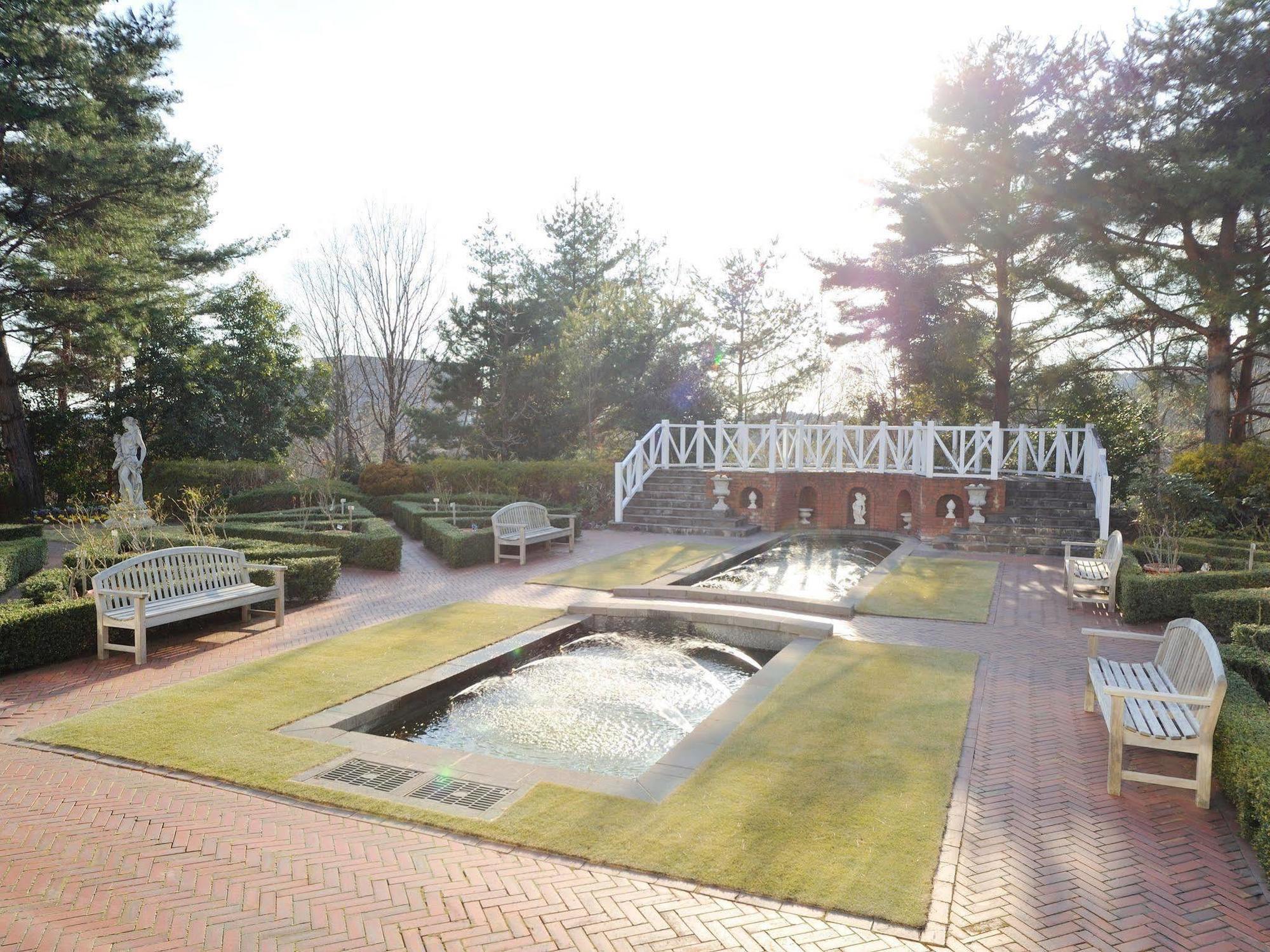 Forest Hills Garden Mihara  Bagian luar foto